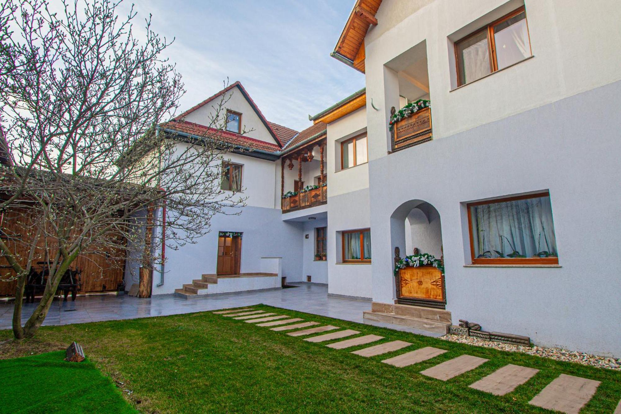 Runca-N Rai Hotel Cristian  Ngoại thất bức ảnh